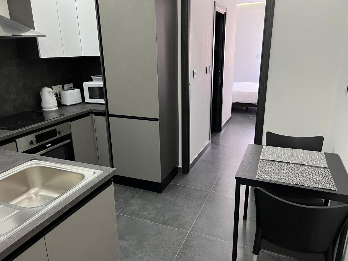Cosy & Modern Top Floor 1-Bedroom Apartment St. Paul's Bay Esterno foto