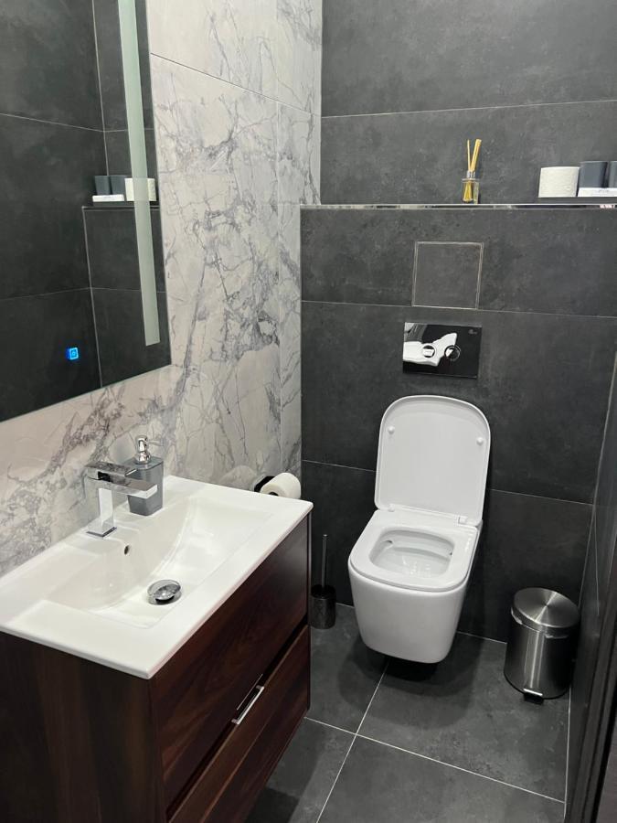 Cosy & Modern Top Floor 1-Bedroom Apartment St. Paul's Bay Esterno foto